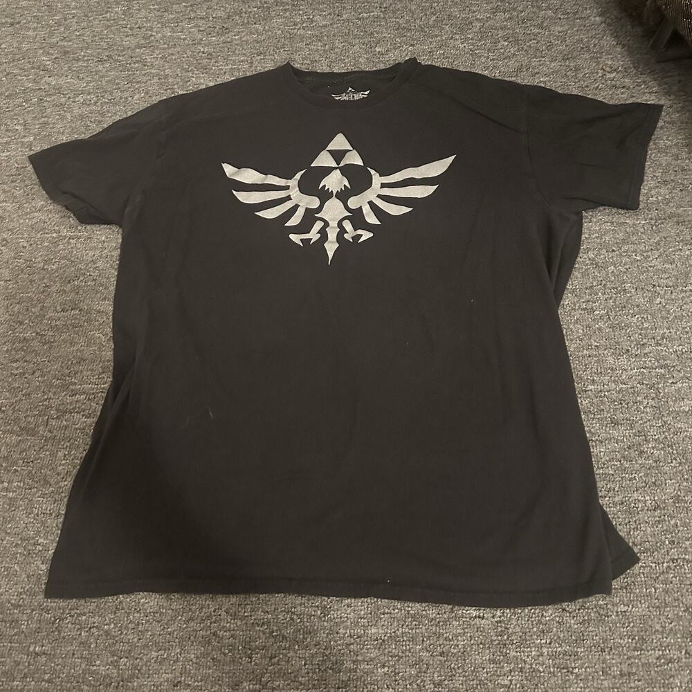 Nintendo Legend of Zelda Triumphant Triforce T-Shirt Size XL
